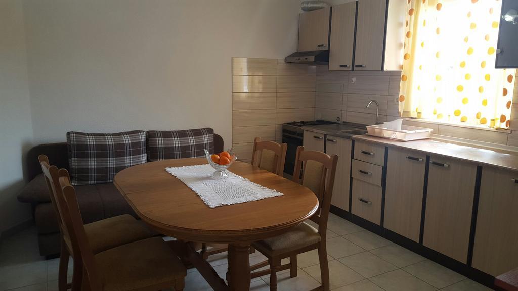 Apartmani Ramljak Marina Bagian luar foto