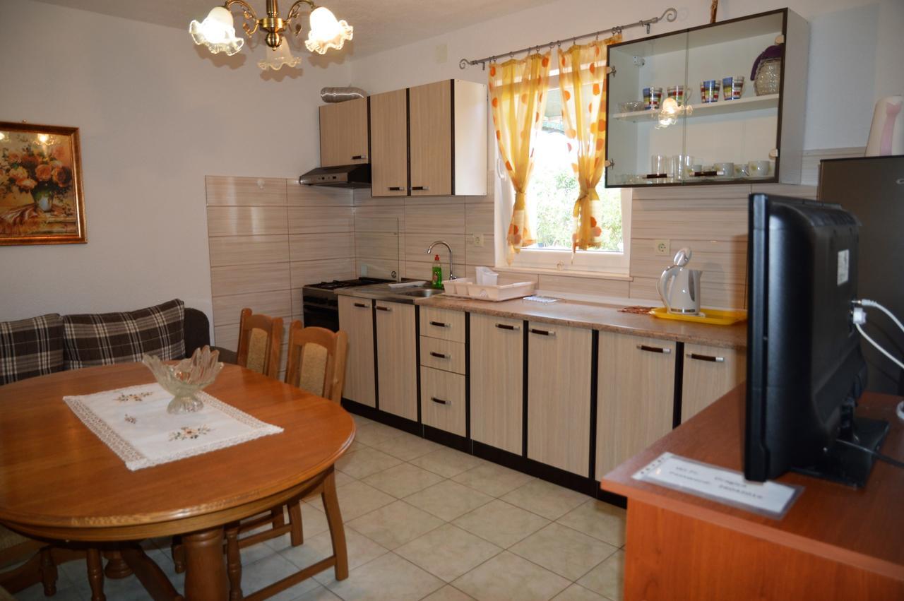 Apartmani Ramljak Marina Bagian luar foto