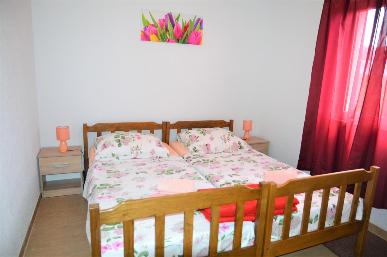 Apartmani Ramljak Marina Bagian luar foto