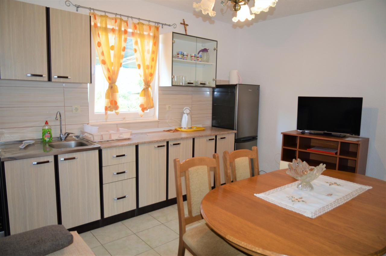 Apartmani Ramljak Marina Bagian luar foto